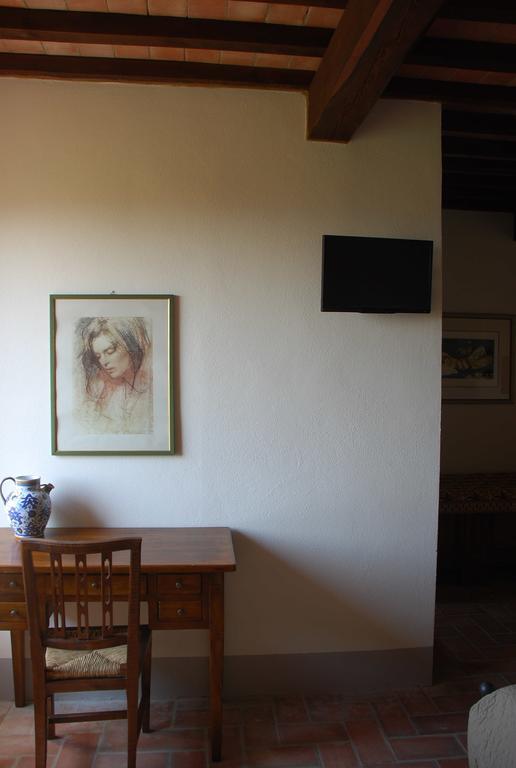 La Locanda Del Barbagianni Санта-Луче Номер фото
